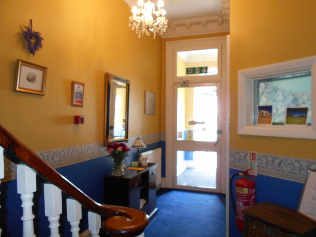 Cranborne Guest Accommodation Exclusively For Adults توركواي المظهر الخارجي الصورة
